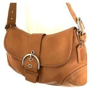 COACH leather purse.  Excellent condition!!